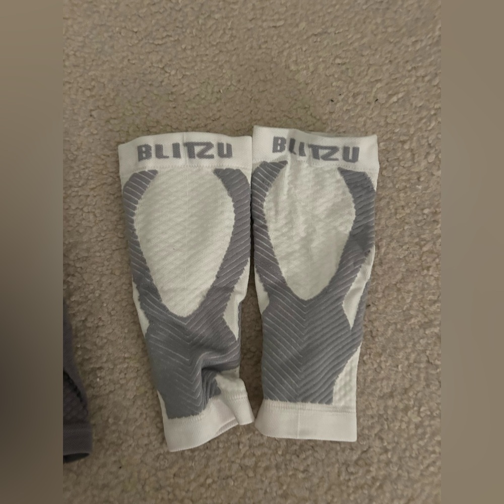 Blitzu Compression Socks - Picture 2 of 3
